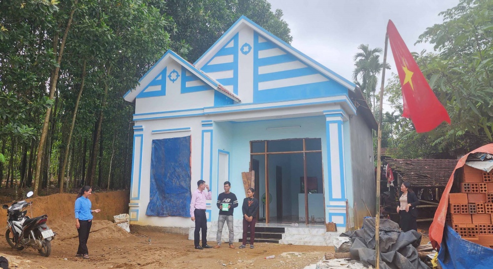 Có nhà mới, gia đình có thêm động lực để yên tâm lao động, sản xuất