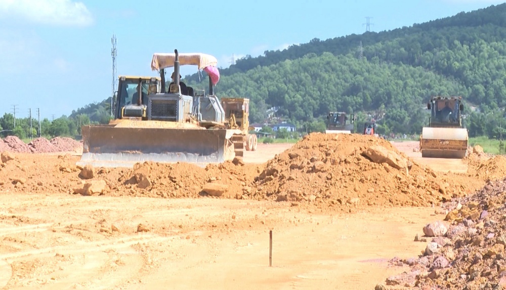 Thời điểm hiện tại, tỷ lệ giải ngân vốn đầu tư công ở Hà Tĩnh đang cao hơn mức bình quân chung của cả nước Thời điểm hiện tại, tỷ lệ giải ngân vốn đầu tư công ở Hà Tĩnh đang cao hơn mức bình quân chung của cả nước