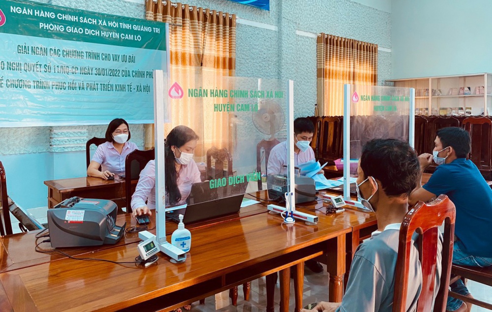 quy mô dư nợ tại các Phòng giao dịch NHCSXH cấp huyện trên địa bàn đang ngày càng được nâng cao quy mô dư nợ tại các Phòng giao dịch NHCSXH cấp huyện trên địa bàn đang ngày càng được nâng cao