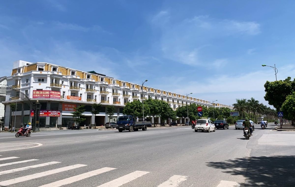 Trục đường Lê Trọng Tấn (Hà Đông).