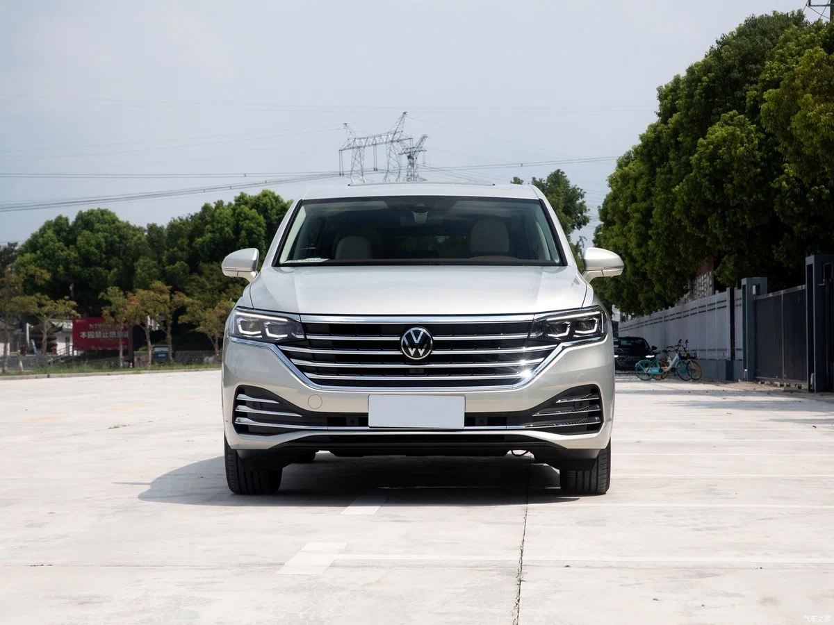 Đại lý báo giá VW Viloran từ 1,989 tỷ đồng