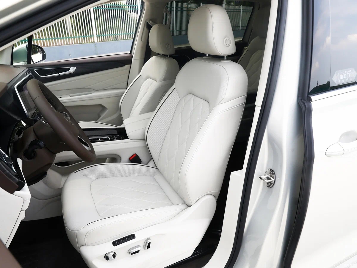 Đại lý báo giá VW Viloran từ 1,989 tỷ đồng