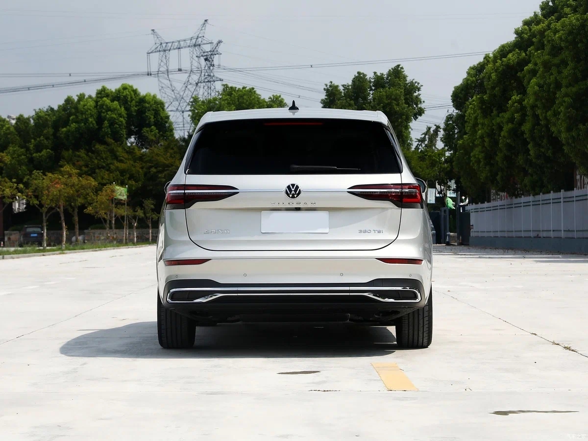 Loạt xe mới lên lịch về Việt Nam tháng cuối năm Loạt xe mới lên lịch về Việt Nam tháng cuối năm