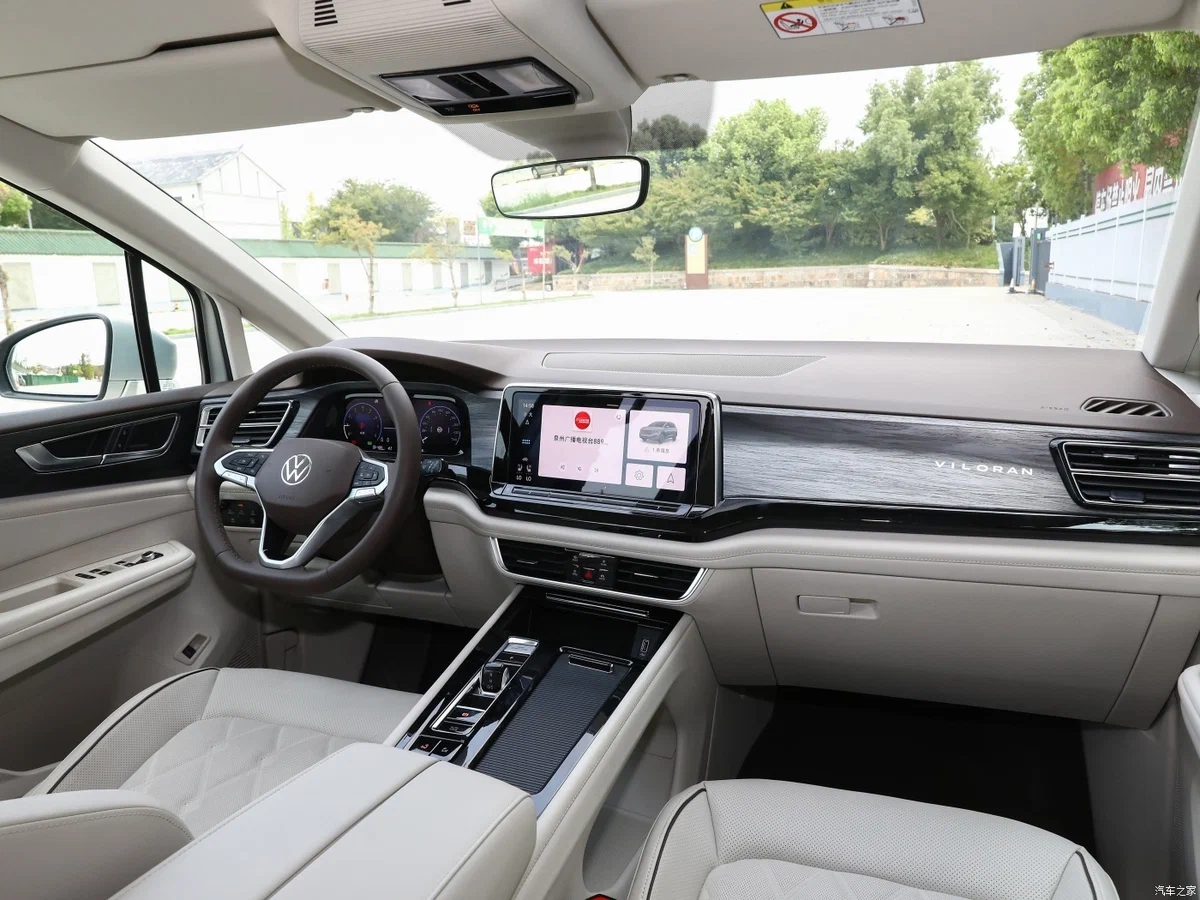 Loạt xe mới lên lịch về Việt Nam tháng cuối năm Loạt xe mới lên lịch về Việt Nam tháng cuối năm