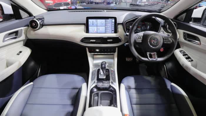 Loạt xe mới lên lịch về Việt Nam tháng cuối năm Loạt xe mới lên lịch về Việt Nam tháng cuối năm