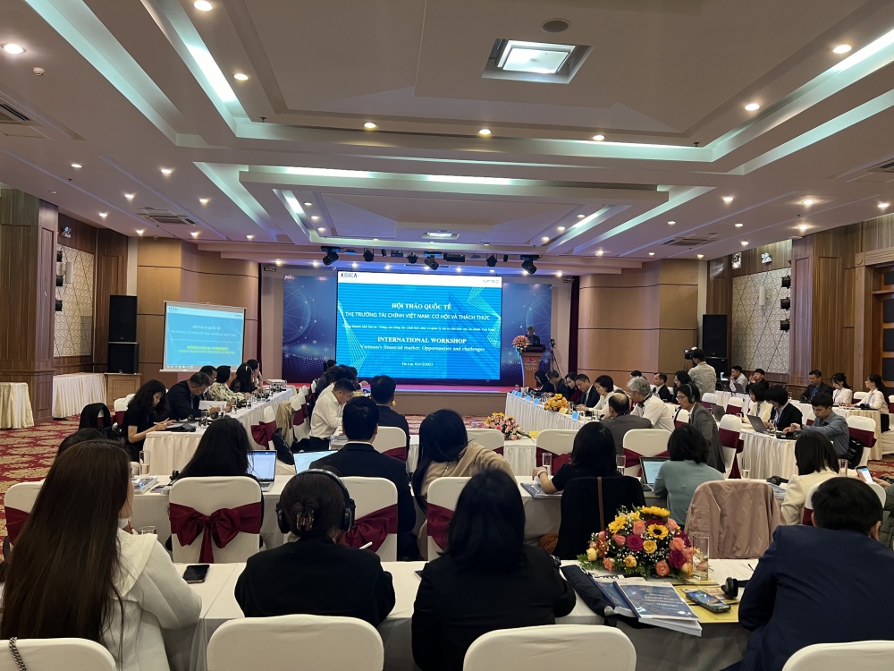 Giữ vững ổn định thị trường tài chính