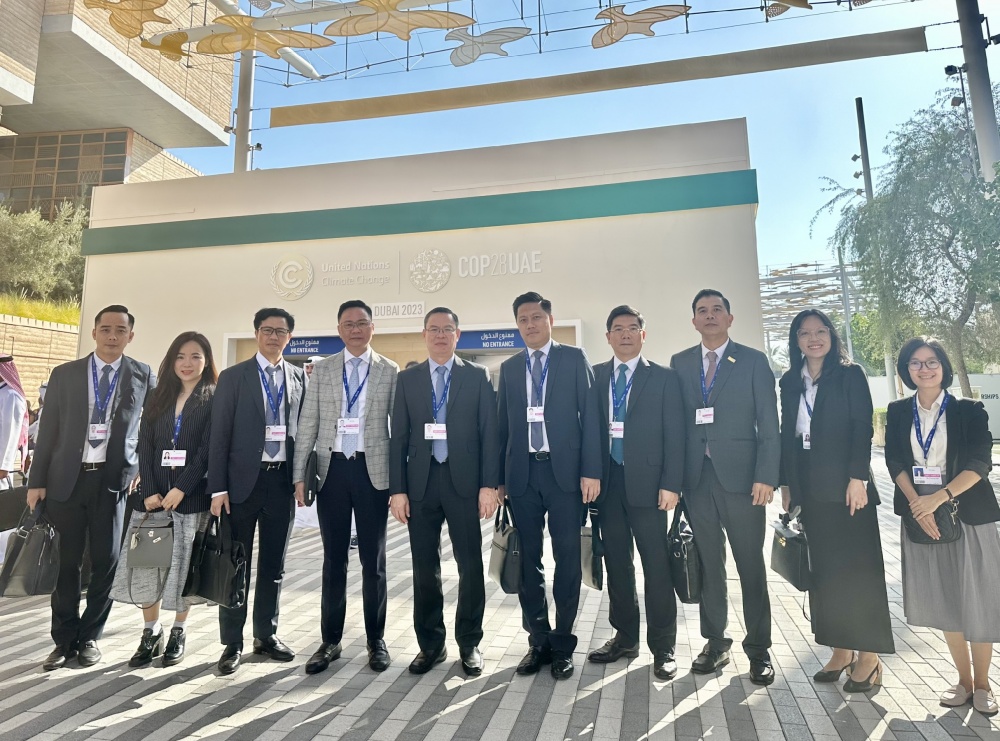 Đoàn công tác VietinBank tại COP28 do Chủ tịch HĐQT Trần Minh Bình dẫn đầu Đoàn công tác VietinBank tại COP28 do Chủ tịch HĐQT Trần Minh Bình dẫn đầu