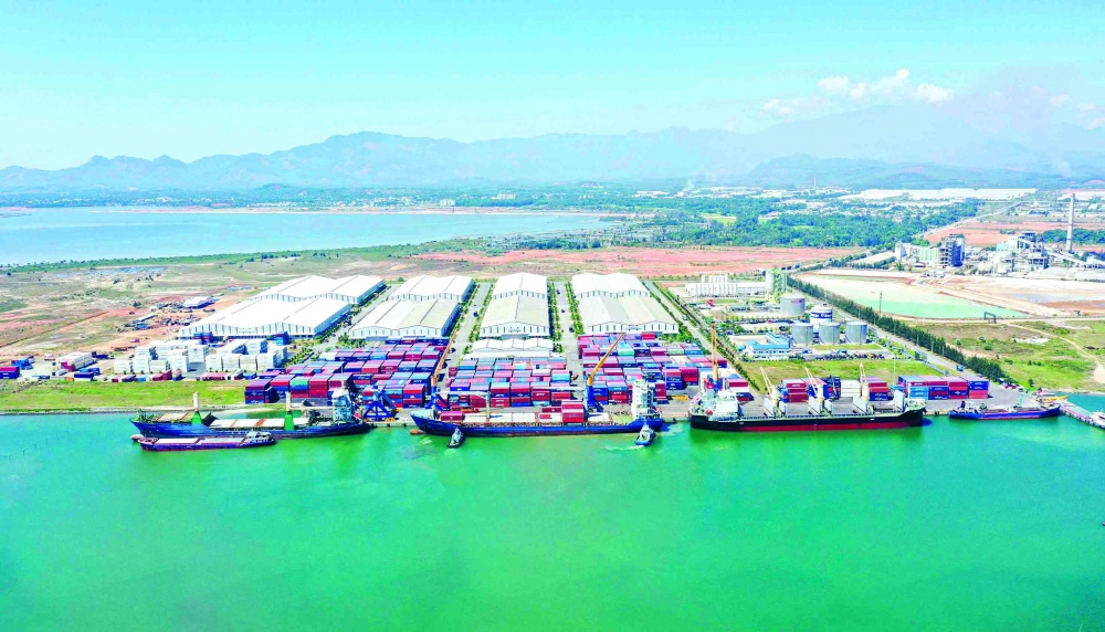 Việc phát triển các khu kinh tế ven biển ở miền Trung còn gặp nhiều khó khăn
