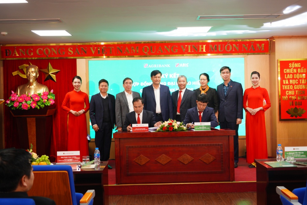Bảo hiểm Agribank tổ chức Lễ ký kết Hợp đồng Tổng đại lý bảo hiểm