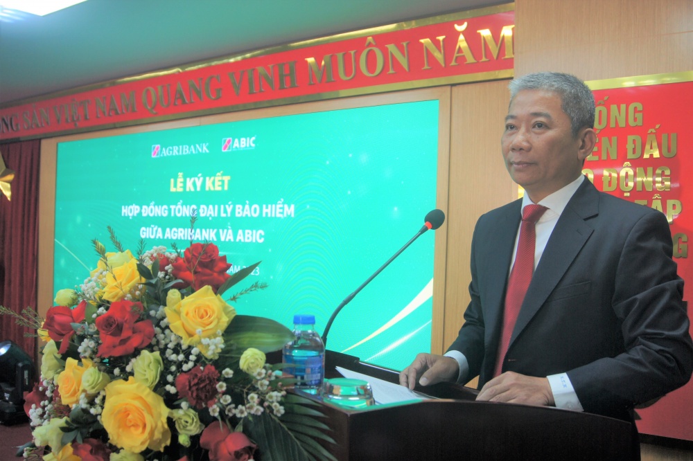 Bảo hiểm Agribank và Ngân hàng Agribank ký hợp đồng tổng đại lý bảo hiểm