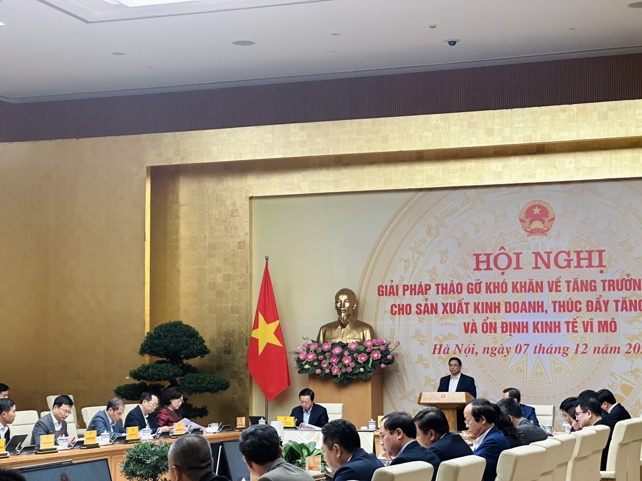 Hội nghị “diên hồng” nhằm gỡ vướng cho nền kinh tế Hội nghị “diên hồng” nhằm gỡ vướng cho nền kinh tế