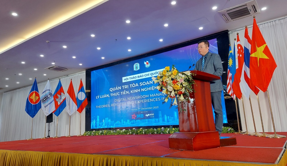 Ông Nguyễn Thanh Lâm nhấn mạnh về tầm quan trọng chuyển đổi, quản trị tòa soạn số Ông Nguyễn Thanh Lâm nhấn mạnh về tầm quan trọng chuyển đổi, quản trị tòa soạn số