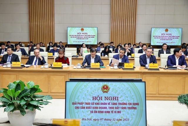 Tháo gỡ khó khăn tăng trưởng tín dụng trên tinh thần “lợi ích hài hoà, rủi ro chia sẻ” Tháo gỡ khó khăn tăng trưởng tín dụng trên tinh thần “lợi ích hài hoà, rủi ro chia sẻ”