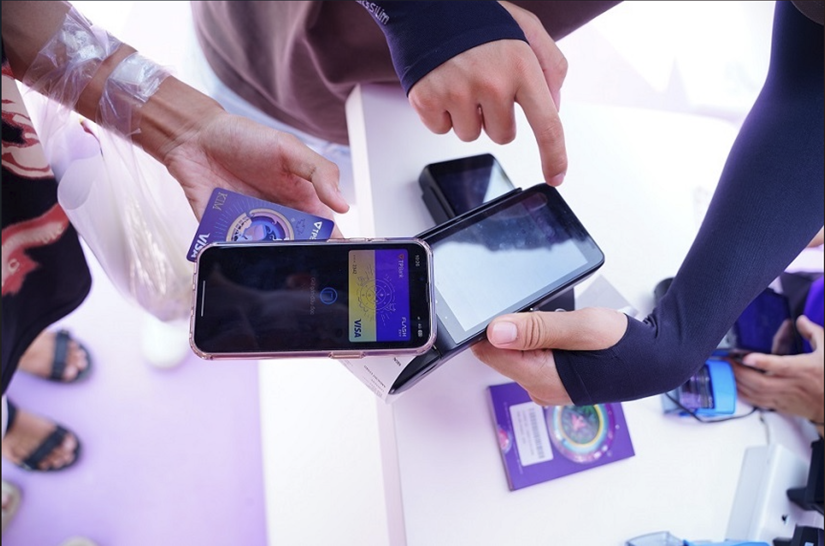 TPBank tiên phong đưa trải nghiệm thanh toán Apple Pay/Google Pay/Samsung đến với người dùng Việt
