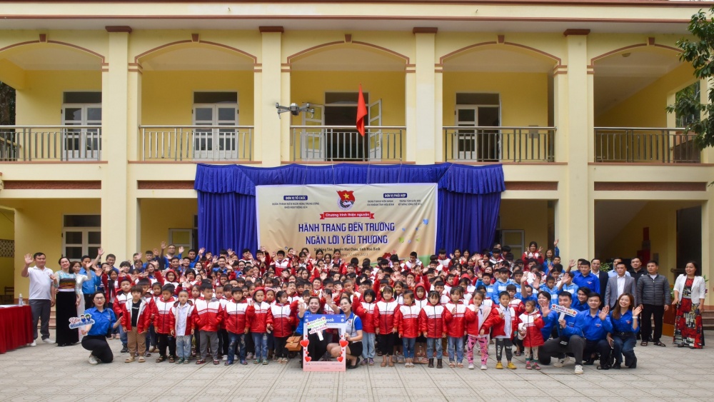 Gửi “ngàn lời yêu thương” tới trẻ em vùng cao