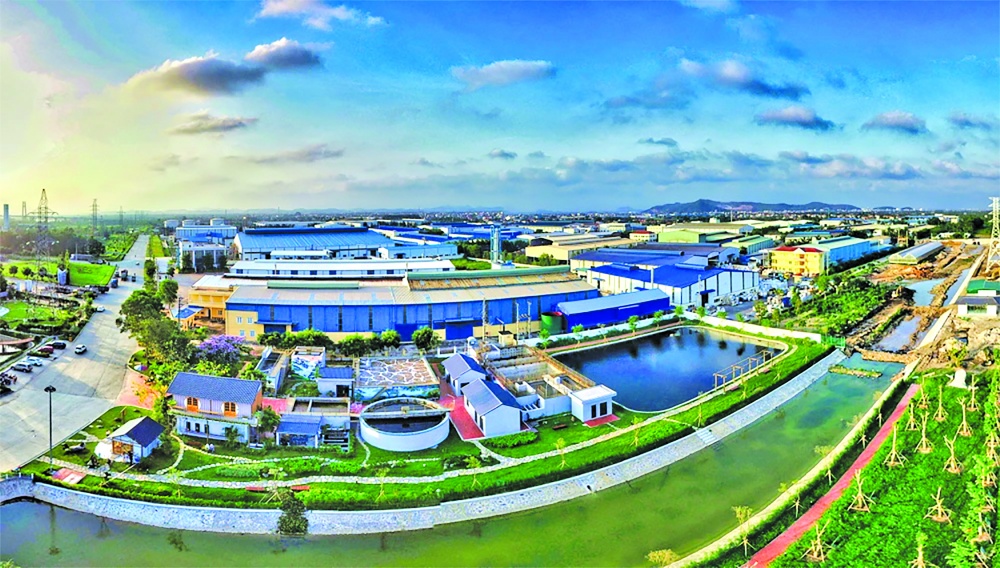 Ưu tiên phát triển các mô hình KCN mới: KCN sinh thái, KCN- đô thị- dịch vụ, KCN hỗ trợ nhằm nâng cao khả năng cạnh tranh