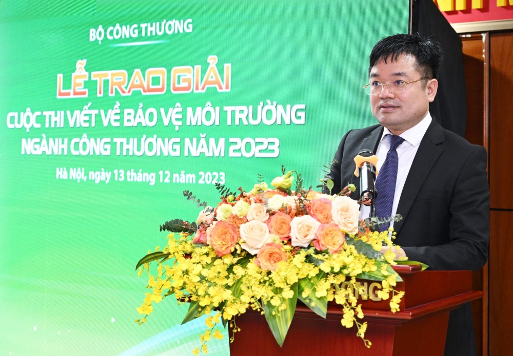 Trao giải Cuộc thi viết về bảo vệ môi trường ngành Công Thương lần thứ II năm 2023 Trao giải Cuộc thi viết về bảo vệ môi trường ngành Công Thương lần thứ II năm 2023