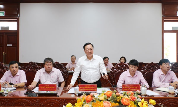 Tổng Giám đốc NHCSXH Dương Quyết Thắng phát biểu tại buổi làm việc với Tỉnh ủy, HĐND, UBND tỉnh Long An