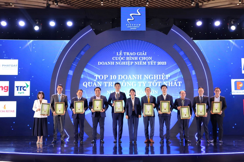 FPT trong Top 10 công ty quản trị tốt nhất nhóm vốn hoá lớn