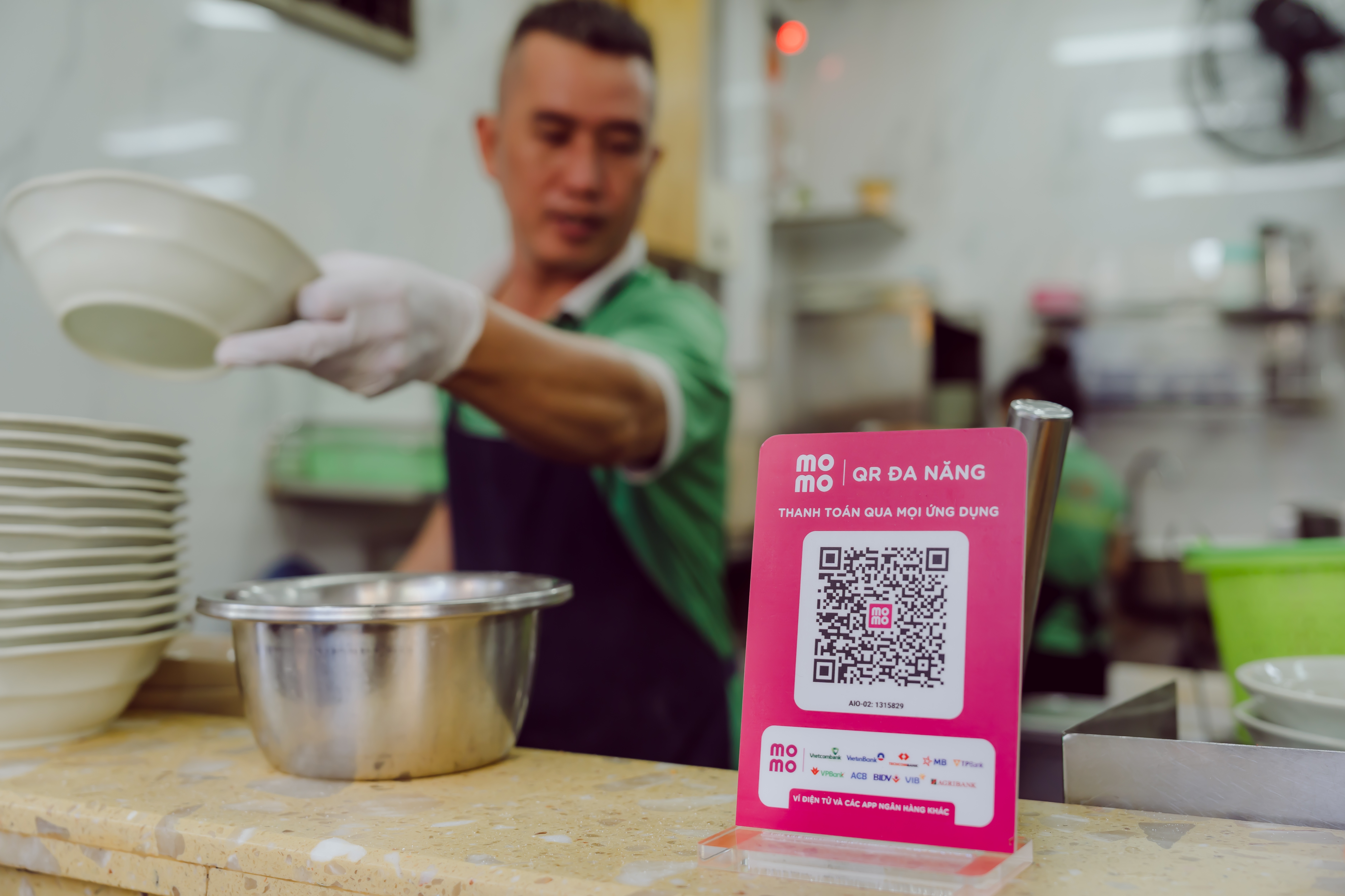 MoMMomo là nền tảng hỗ trợ các doanh nghiệp nhỏ và siêu nhỏ tại Việt Nam với các giải pháp bán hàng 4.0 ứng dụng công nghệ AI vượt trội