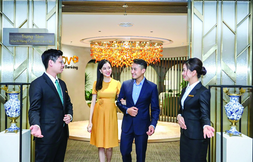 Khách hàng được đón tiếp tại Trung tâm Khách hàng cá nhân cao cấp BIDV