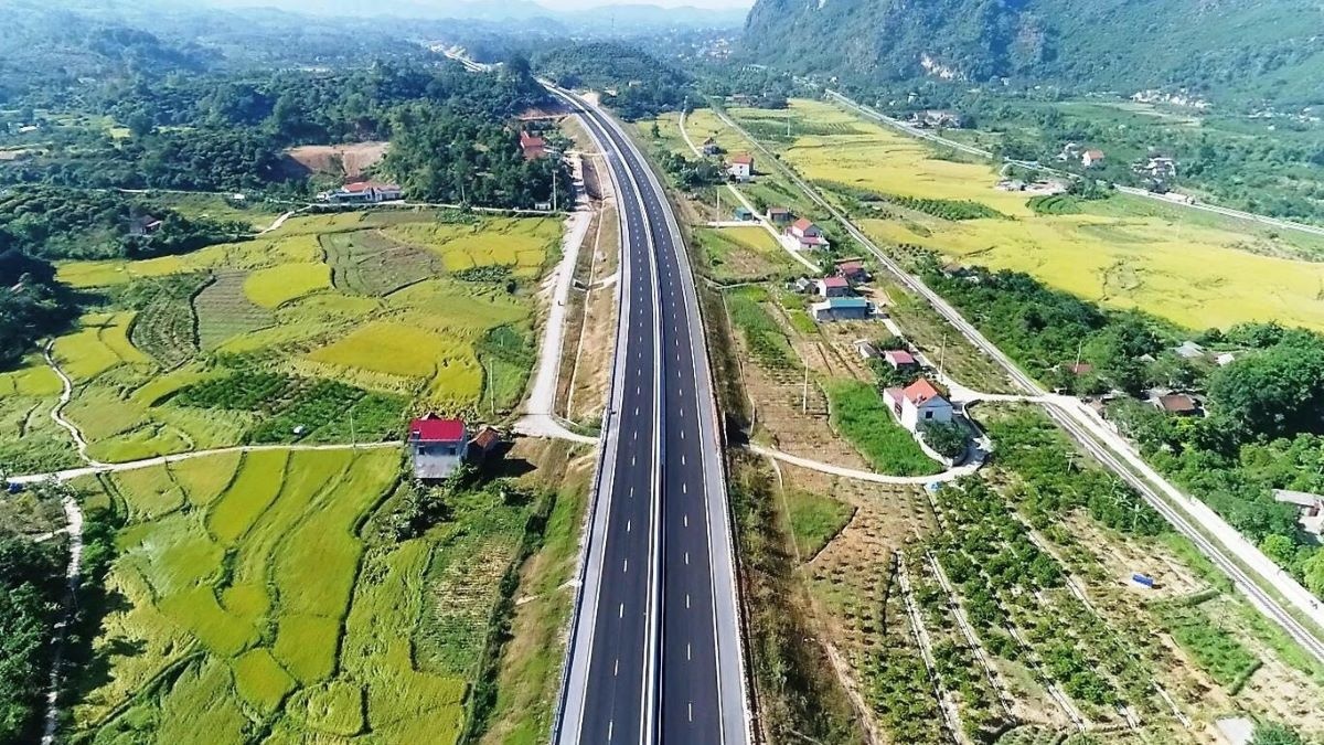 Năm 2023 đưa vào khai thác 20 dự án, trong đó riêng đường bộ cao tốc với 9 dự án dài 475km.