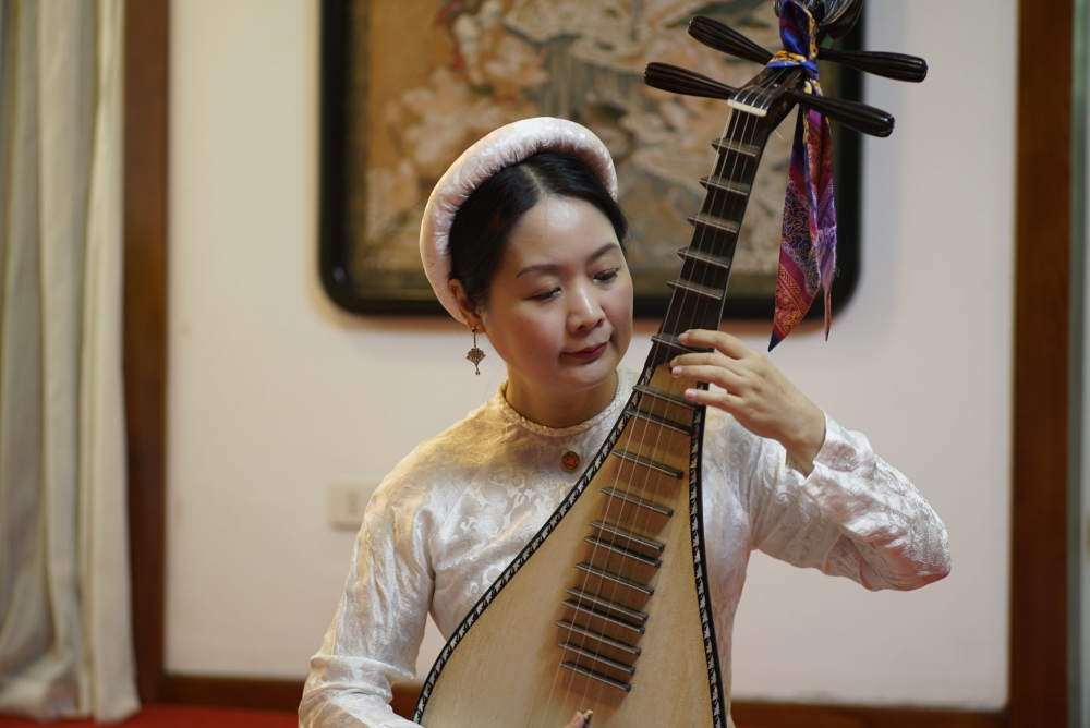 Tình yêu ca trù được tiếp nối qua hai thế hệ