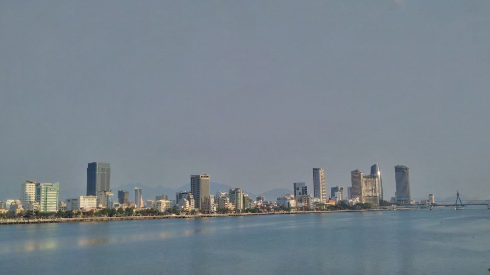 Đà Nẵng đang nỗ lực viết tên mình trên bản đồ công nghiệp vi mạch bán dẫn của thế giới. Đà Nẵng đang nỗ lực viết tên mình trên bản đồ công nghiệp vi mạch bán dẫn của thế giới.