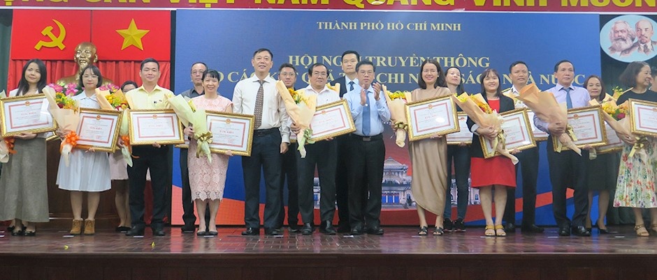 an Thi đua Khen thưởng TP.HCM biểu dương, khen thưởng 94 tập thể xuất sắc trong công tác chỉ đạo, quản lý thu và nộp ngân sách nhà nước trên địa bàn TP năm 2023.