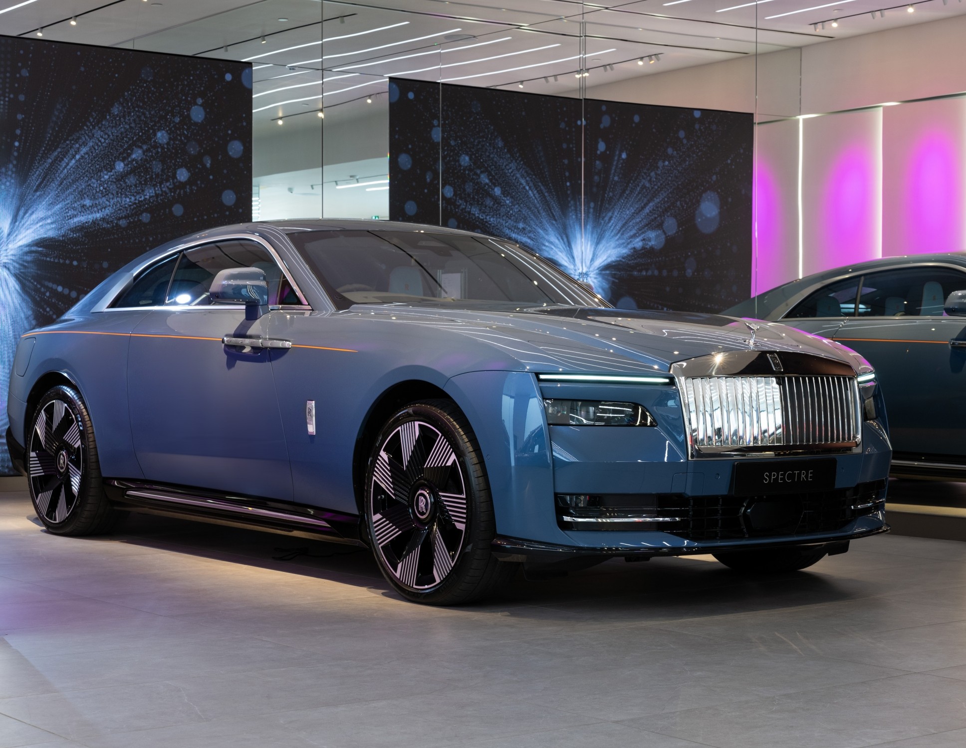Rolls-Royce Spectre chốt ngày ra mắt Việt Nam, giá từ 18 tỷ đồng