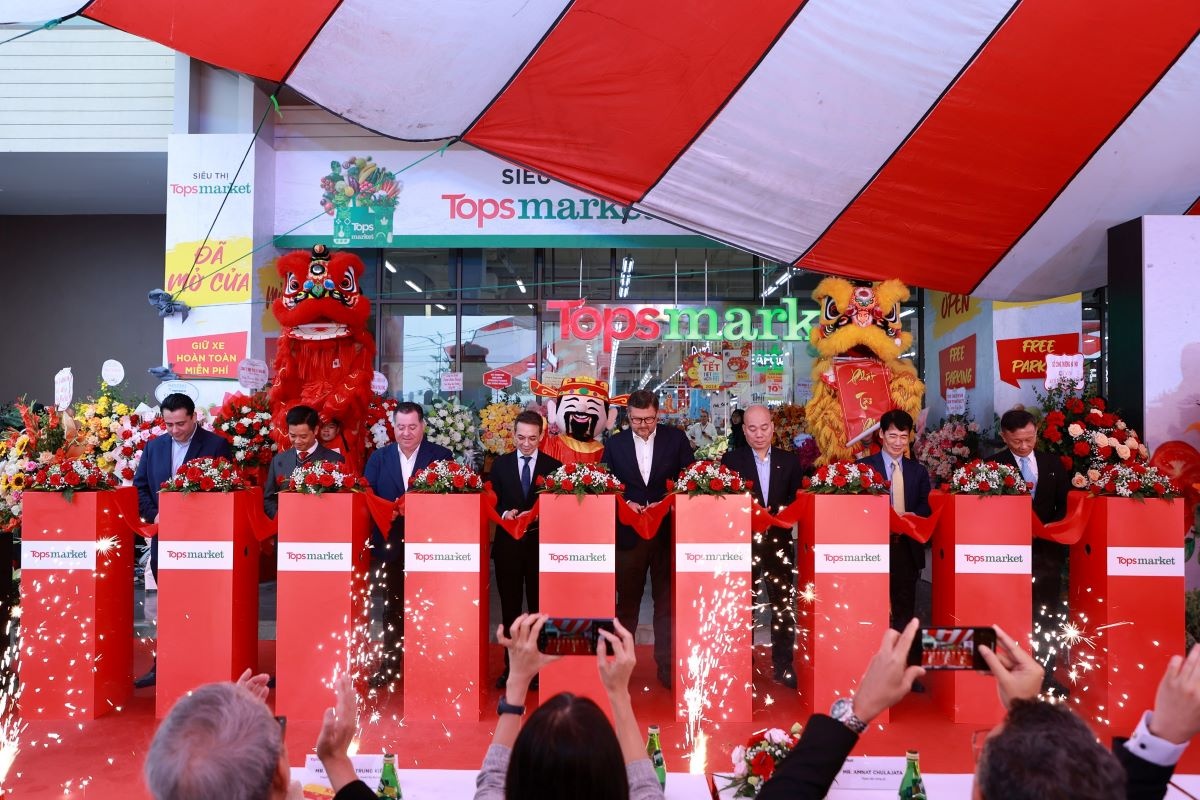 Cắt băng khai trương siêu thị Tops Market ParkCity tại Trung tâm Thương mại The Linc, khu đô thị ParkCity Hanoi.