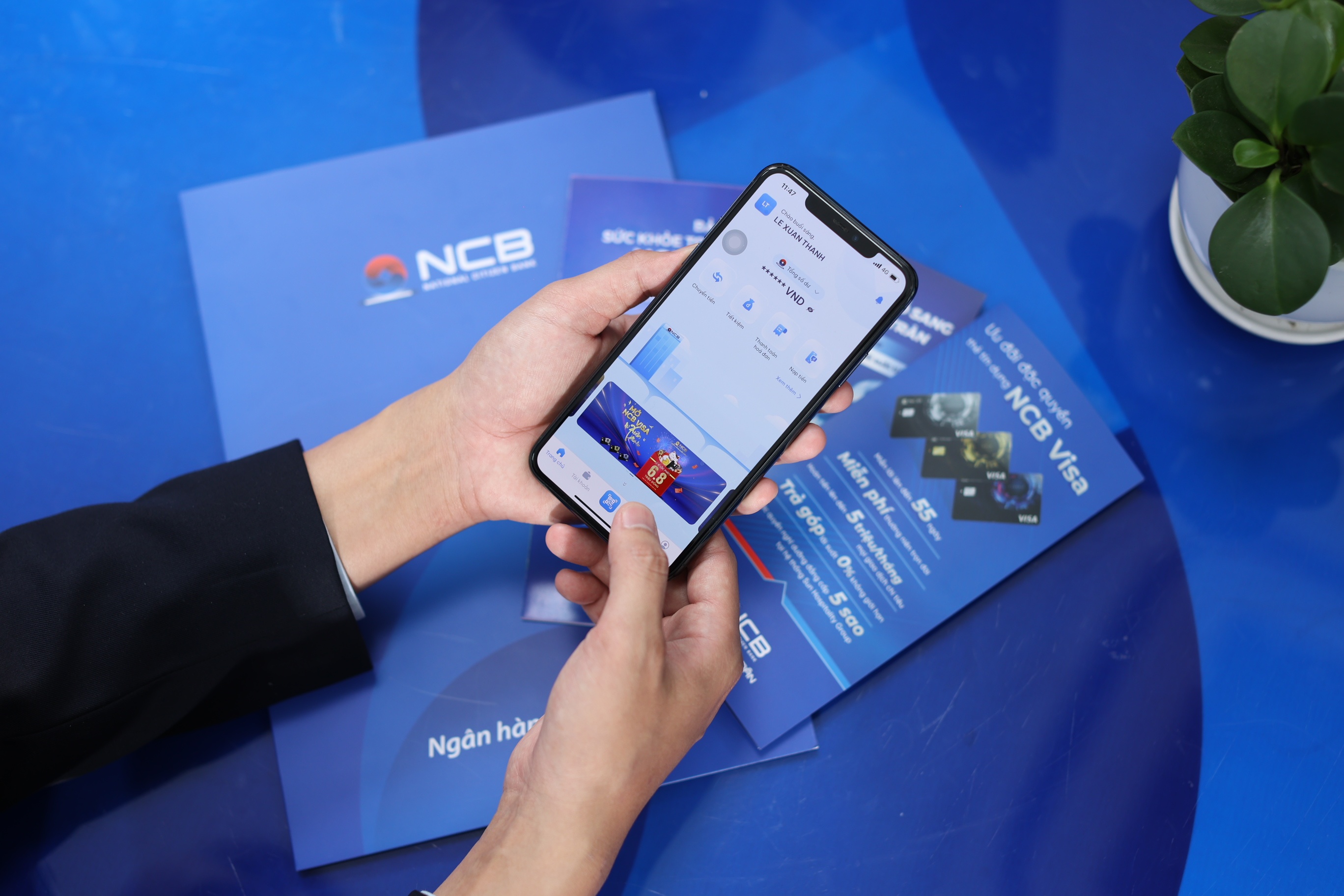 Quét mã QR bằng NCB iziMobile - Bí kíp mua sắm tiết kiệm dịp cận Tết