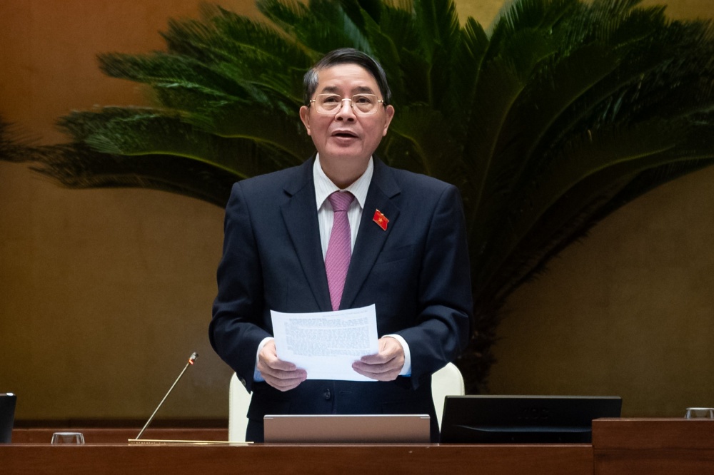 Khẩn trương nghiên cứu, tiếp thu đầy đủ các ý kiến trình Quốc hội xem xét, thông qua