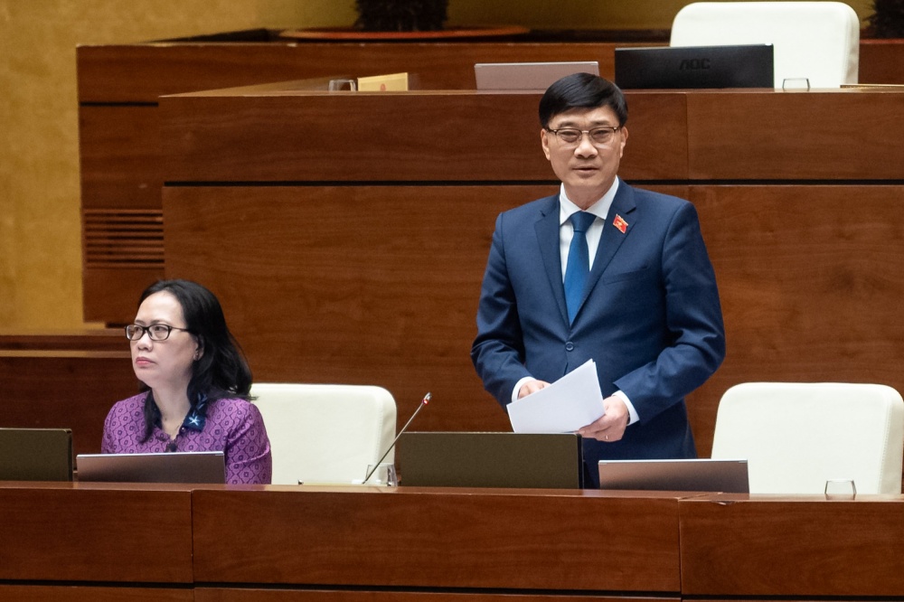 Khẩn trương nghiên cứu, tiếp thu đầy đủ các ý kiến trình Quốc hội xem xét, thông qua