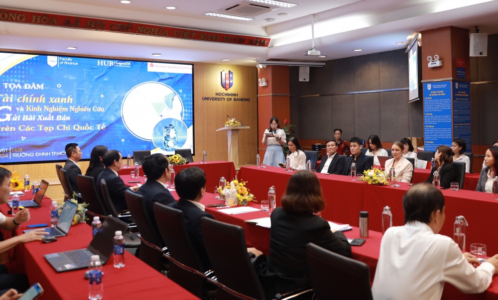 Quỹ DSIK hỗ trợ nâng cao kiến thức tài chính xanh cho sinh viên ngân hàng