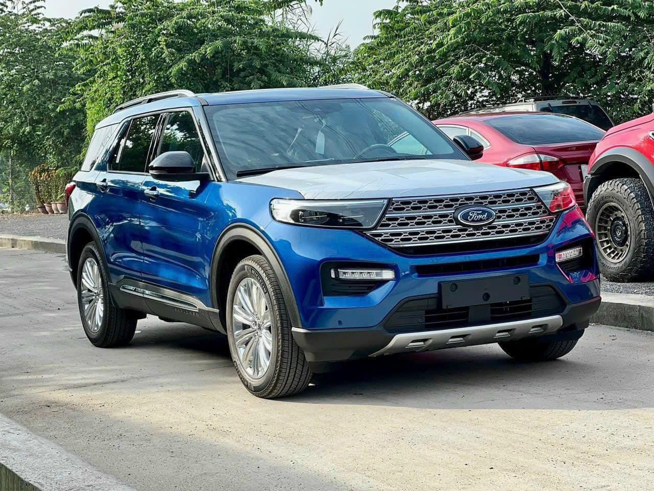 Ford Explorer sản xuất cuối 2022 đang được giảm giá 440 triệu đồng