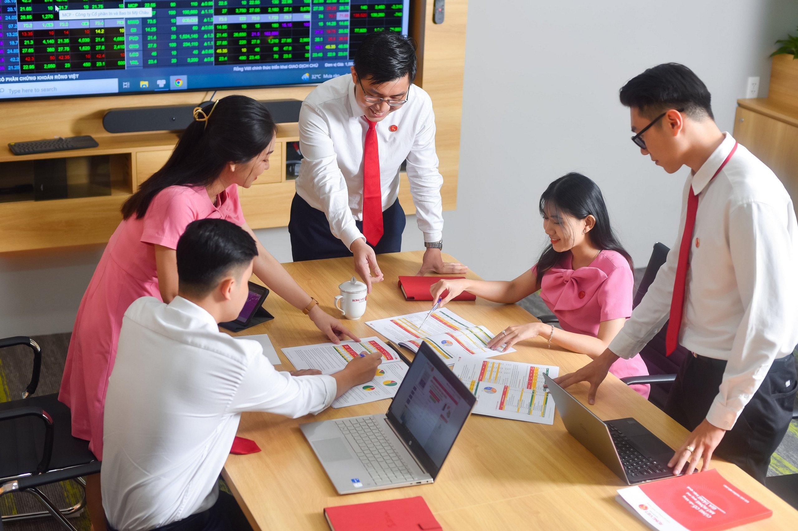 Chứng khoán Rồng Việt lãi hơn 408 tỷ đồng