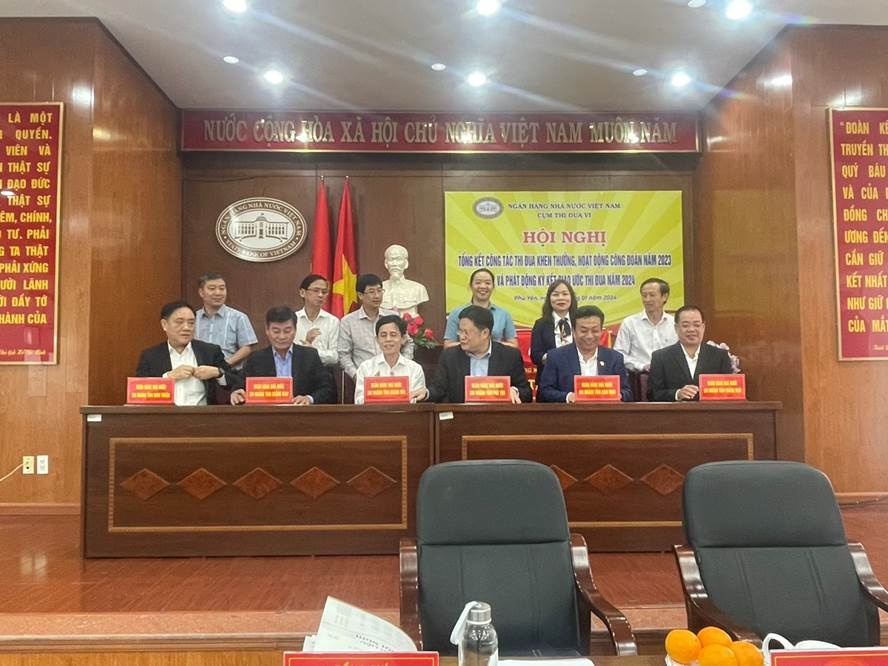 Lãnh đạo NHNN chi nhánh các tỉnh trong Cụm thi đua VI ký kết giao ước thi đua chuyên môn năm 2024