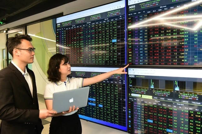 Bộ Tài chính đang khẩn trương hoàn tất các điều kiện trong  để đảm bảo đủ các điều kiện nâng hạng thị trường chứng khoán,