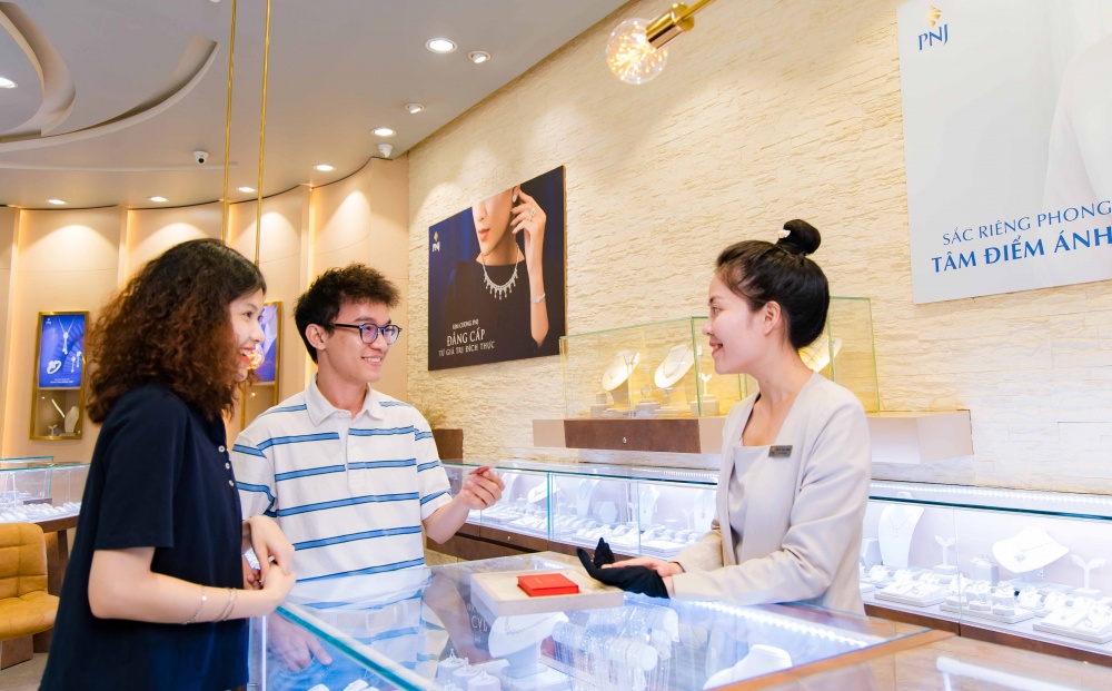 PNJ liên tục gia tăng số lượng khách hàng mời (Ảnh: Việt Hùng).