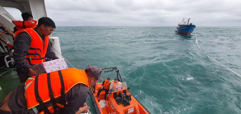 Chúc tết, tặng quà bằng hình trức tuyến