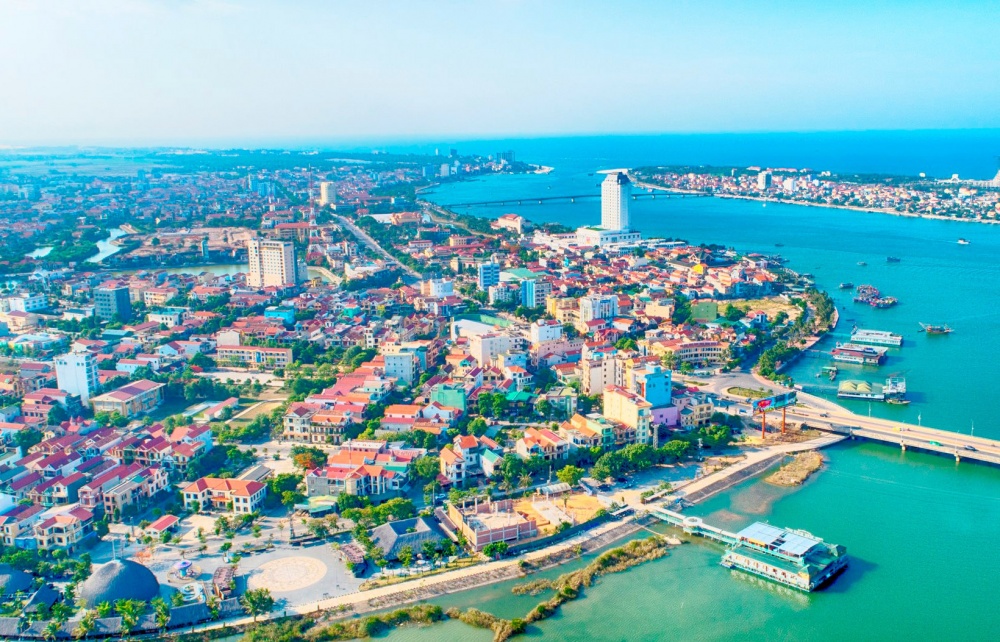 Ngân hàng đồng hành cùng sự phát triển của Quảng Bình. Ngân hàng đồng hành cùng sự phát triển của Quảng Bình.