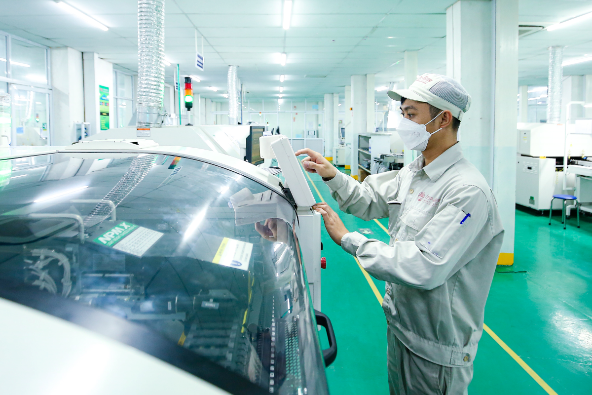 Rạng Đông không chỉ áp dụng thành công tiến bộ trong khoa học và công nghệ mà còn xây dựng hệ thống dịch vụ chăm sóc khách hàng toàn diện. Rạng Đông không chỉ áp dụng thành công tiến bộ trong khoa học và công nghệ mà còn xây dựng hệ thống dịch vụ chăm sóc khách hàng toàn diện.