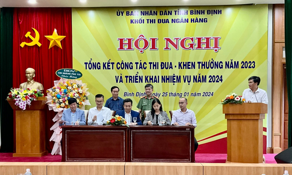 Bình Định: Khối thi đua ngành Ngân hàng triển khai nhiệm vụ Bình Định: Khối thi đua ngành Ngân hàng triển khai nhiệm vụ