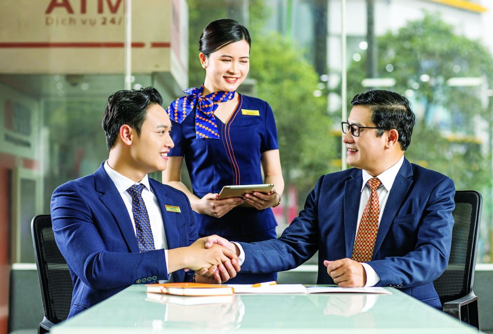 Hệ thống ngân hàng chia sẻ khó khăn cùng khách hàng