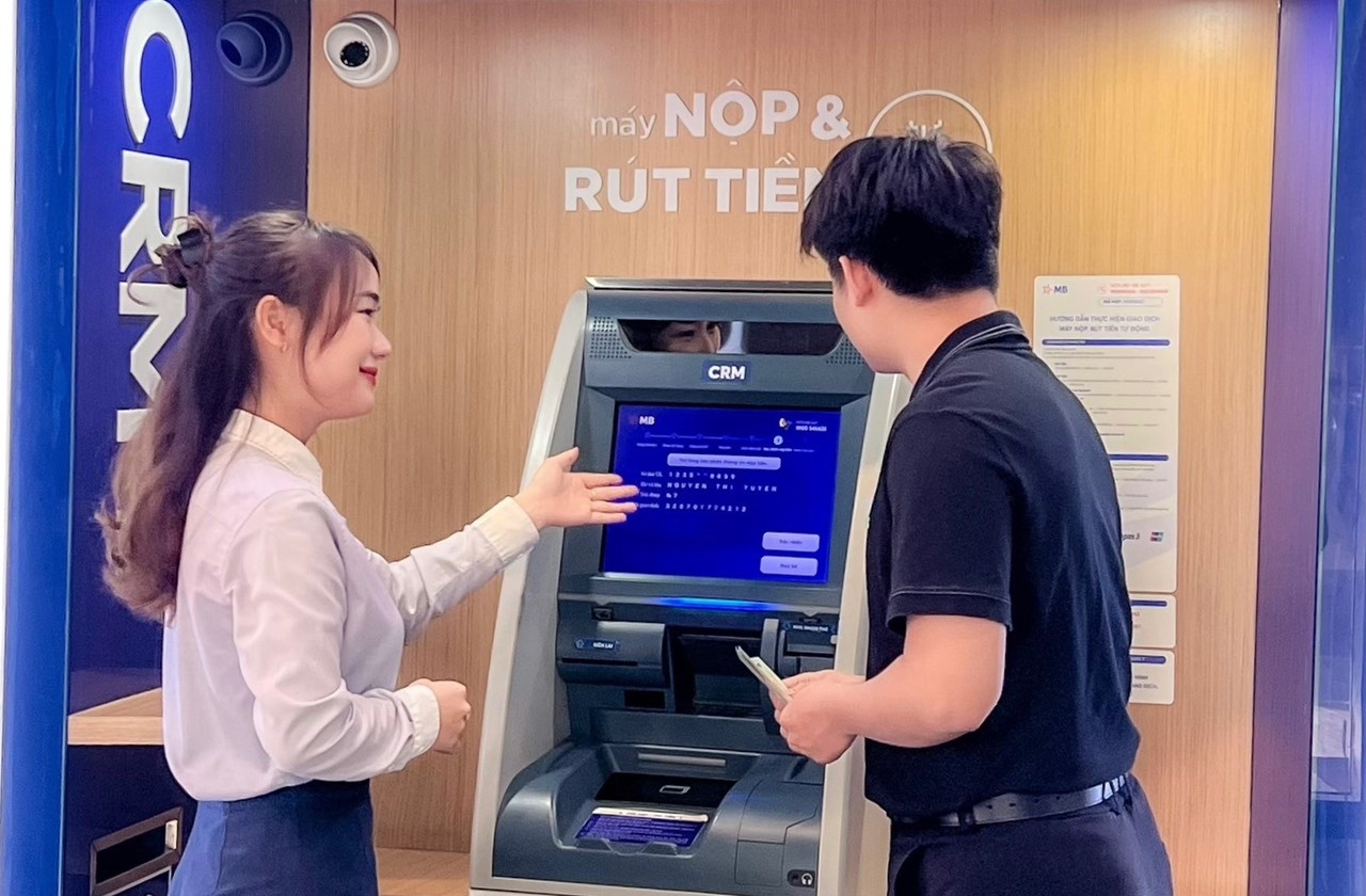 hoạt động kinh doanh thẻ bứt phá ấn tượng hoạt động kinh doanh thẻ bứt phá ấn tượng