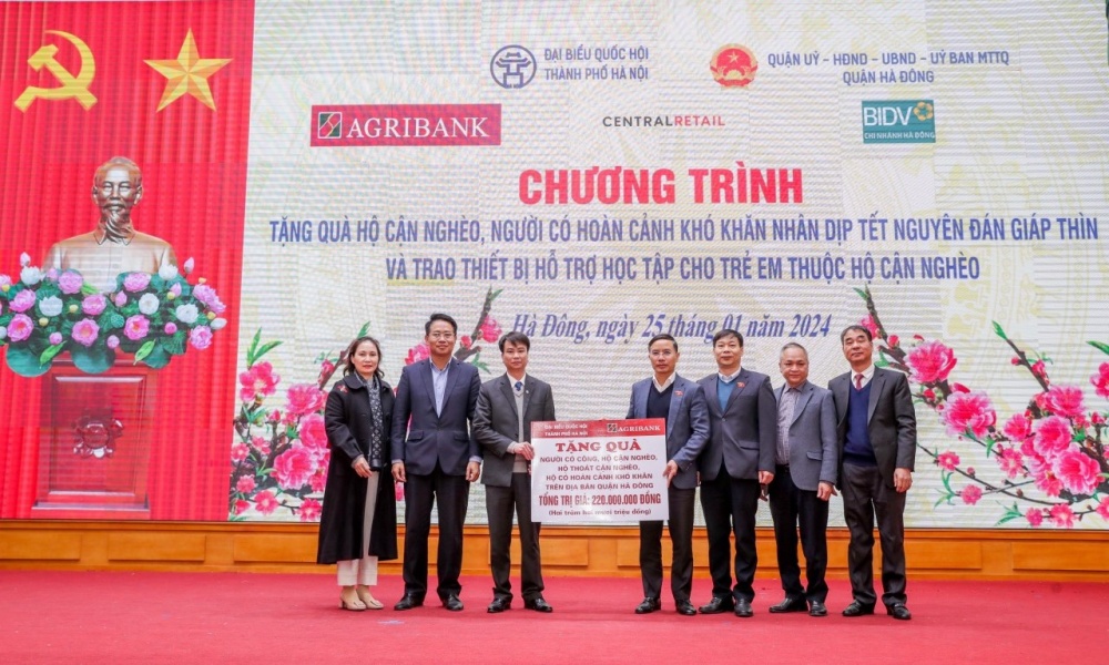 Agribank dành hơn 100 tỷ đồng chung tay vì người nghèo dịp Tết Giáp Thìn 2024 Agribank dành hơn 100 tỷ đồng chung tay vì người nghèo dịp Tết Giáp Thìn 2024