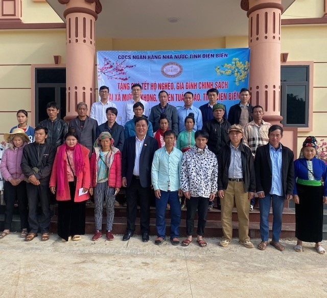 Điện Biên: Chúc tết và tặng quà tại xã đặc biệt khó khăn Mường Khong Điện Biên: Chúc tết và tặng quà tại xã đặc biệt khó khăn Mường Khong