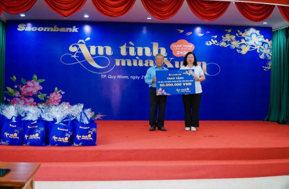 Ngành Ngân hàng Bình Định với chương trình “Xuân yêu thương - Tết nghĩa tình” Ngành Ngân hàng Bình Định với chương trình “Xuân yêu thương - Tết nghĩa tình”