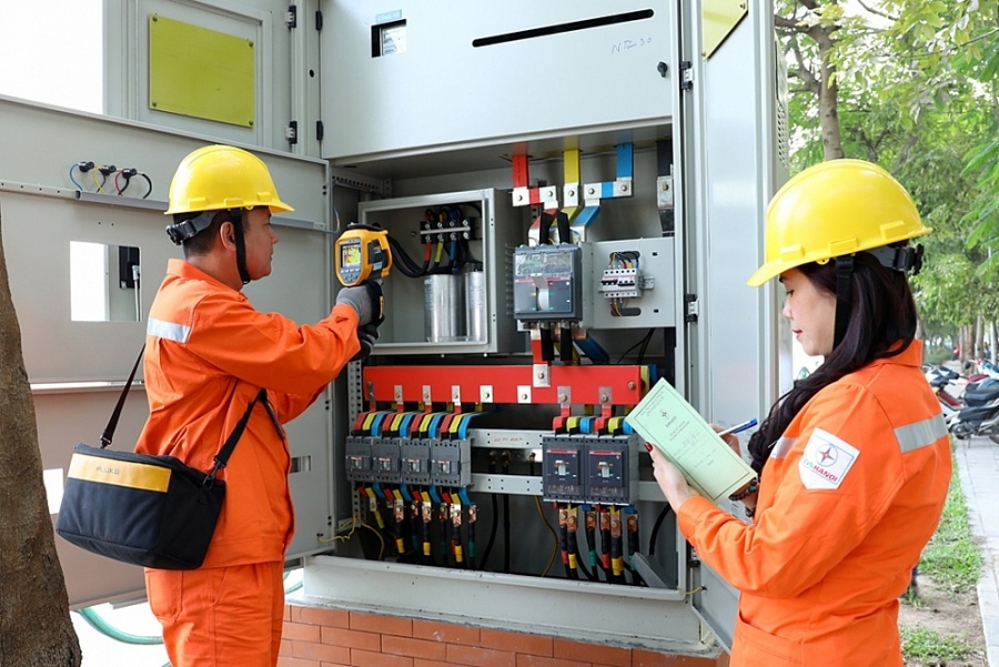 Đảm bảo cung ứng điện, cung cấp than, khí cho sản xuất điện Đảm bảo cung ứng điện, cung cấp than, khí cho sản xuất điện